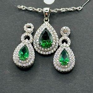 Emerald and Diamond necklace and earring set